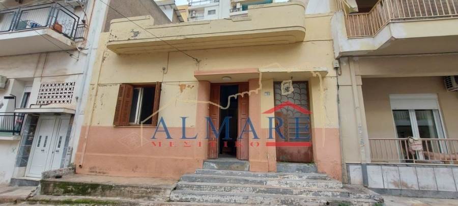 (For Sale) Residential Detached house || Piraias/Piraeus - 103 Sq.m, 2 Bedrooms, 100.000€ 
